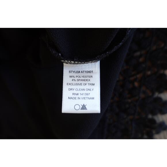 Black Crochet V-Neck Top Boho Lace Trim Shirt Long Sleeve Blouse Sz Small ASTR - Picture 6 of 8